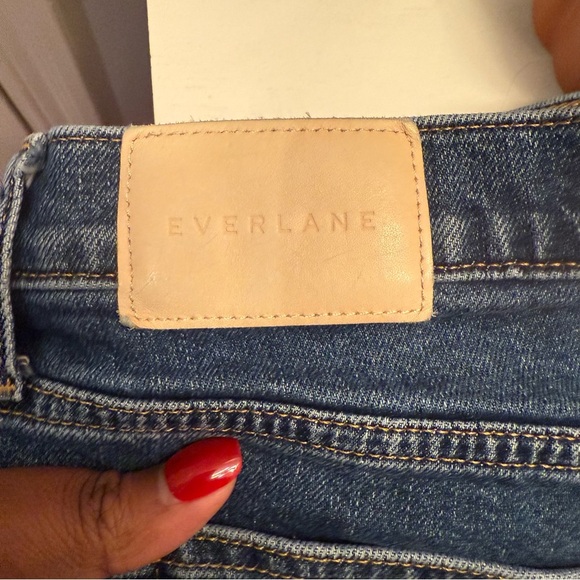 Everlane super-soft relaxed jeans. Women size 31r - Picture 3 of 5